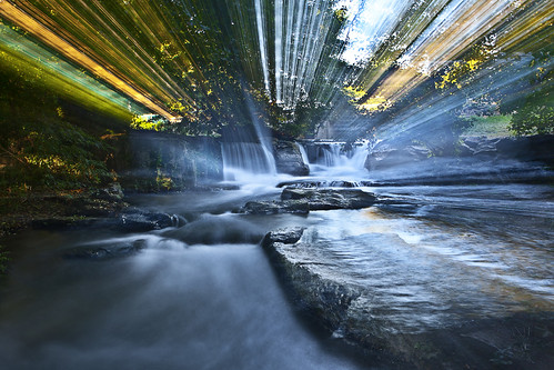 longexposure light zoom waterfalls rays 2470l luce lazio raggi cascate canon2470mm provinciadiroma treja montegelato valledeltreja canoneos1dsmarkiii mazzanoromano