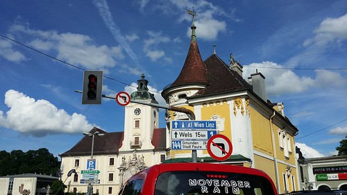 auto signs car sunshine sign austria österreich europa europe eu autriche aut oö upperaustria lambach novemberrain stiftlambach welsland