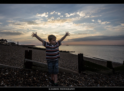 uk blue boy red sea sky beach water canon person eos kent sand stones sigma hernebay 60d 2030mm