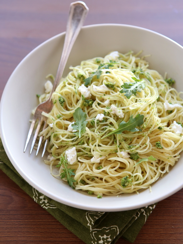 Arugula Pesto Pasta with Ricotta Cheese