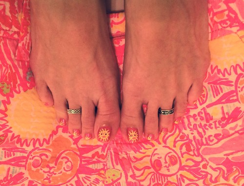 pink sun feet sunshine foot toes toe pedicure toering nailart toerings lillypulitzer