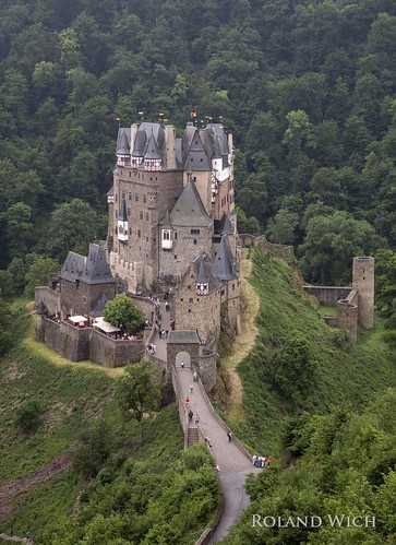castle germany deutschland alemania allemagne rheinland pfalz germania burg mosel rheinlandpfalz eltz