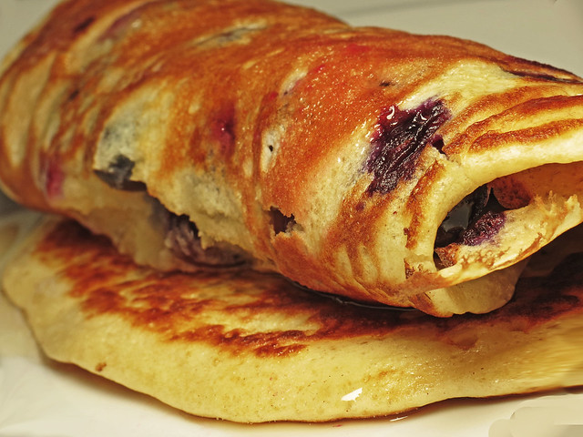 Jamie Oliver's One-cup pancakes with blueberries