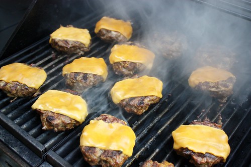 Perfectly Seasoned Homemade Beef Burgers - Life at Cloverhill