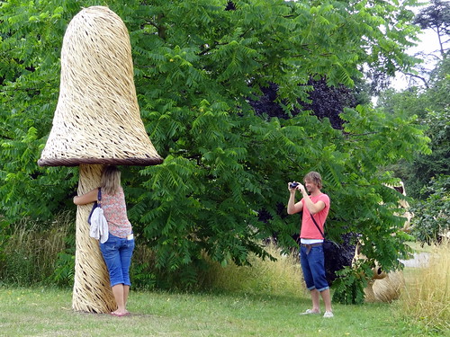 Sculptures of fungi (by Tom Hare) at the Royal Botanic Gardens, Kew