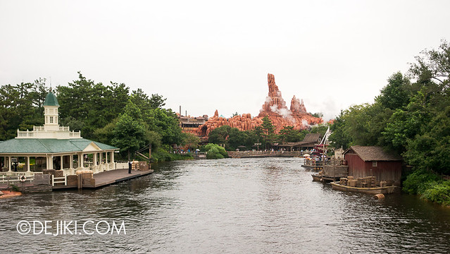 Tokyo Disneyland - Adventureland / Western River Railroad
