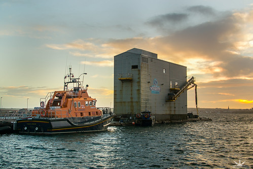tower ice clouds sunrise scotland highlands nikon harbour lifeboat scrabster caithness thurso 365project d3100