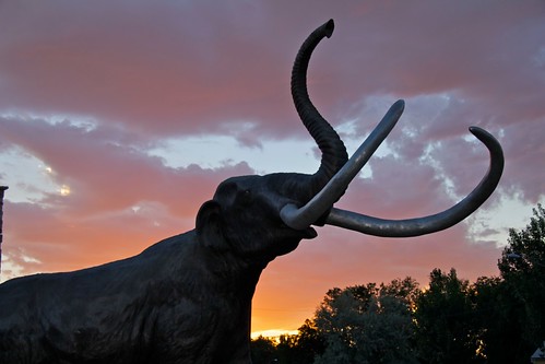 sunset monument dinosaur flash mammoth wyoming fillflash worland strob