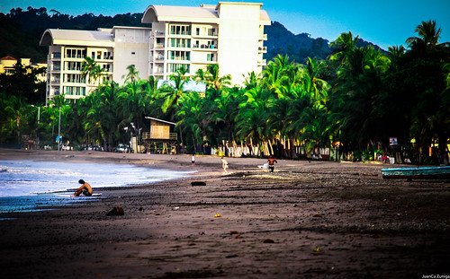 ocean morning travel beach sunrise canon palms landscape costarica surf surfing palmeras explore palmtrees jaco discover puravida playajaco jacobeach canoneoskissx7 jczuniga