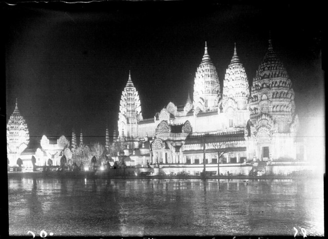 Exposition Coloniale 1931 - vue d'ensemble du pavillon du Cambodge