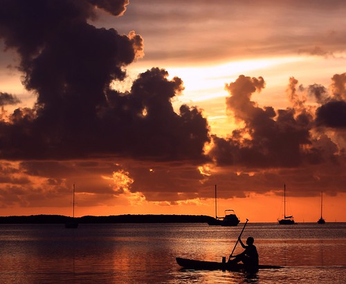 sunset sky seascape gulfofmexico nature beautiful silhouette dinner landscape fun bay interesting colorful wake glow florida ripple silhouettes dramatic free bluesky explore oar bayside rest ripples westside mast sailboats summerfun drama cloudscape floridakeys indiansummer 167 southflorida fridaynight gloaming floridabay moored conchrepublic sunscape overseashighway paddleboard blueclouds calmseas explored calmwaters islandchain islamoradaflorida bayday loreleirestaurant paddleacrossthebay talloar bestposition408~7313