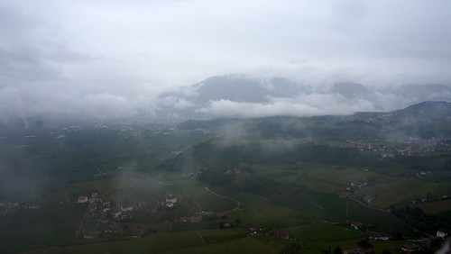 castle fog cloudy boymont
