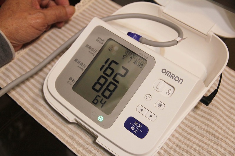 歐姆龍電子血壓計HEM-7310
