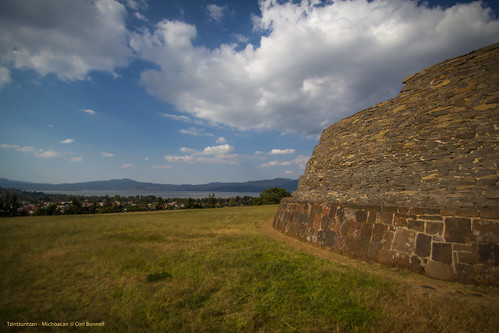 architecture mexico pyramids michoacan mesoamerican tzintzuntzan archeologicalsite travelphotography zonaarqueológica purépecha lagodepátzcuaro lakepátzcuaro houseofthewind purépechayacatas taríaran tarascanstate