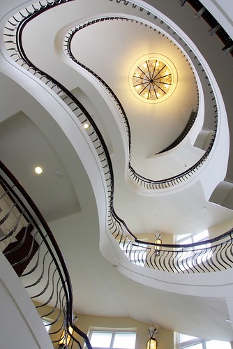 台南商務會館-客房內的旋轉樓梯