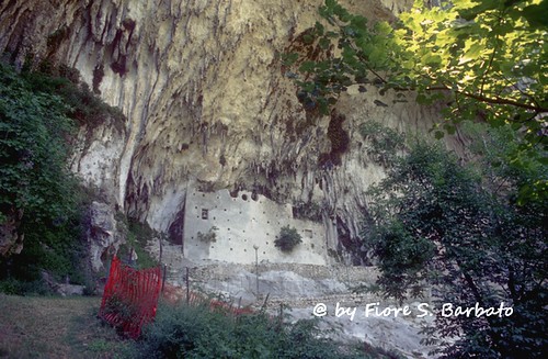 italy campania madonna fiume valle grotte grotta monti sele picentini irpinia calabritto