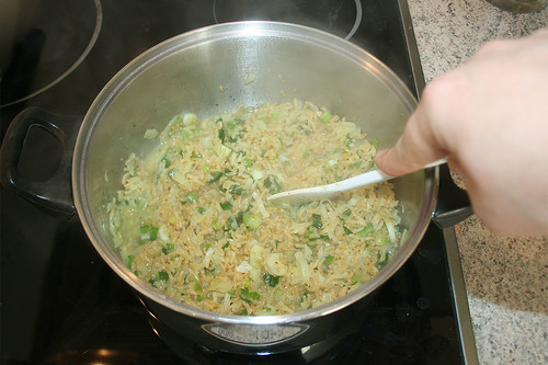 24 - Reis zwischendurch umrühren / Stir rice from time to time