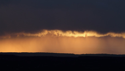 sunset silhouette clouds evening twilight dusk horizon rays nuages soir crépuscule auvergne rayons boisé
