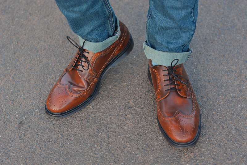 Menswear: Rolled jeans and brogues