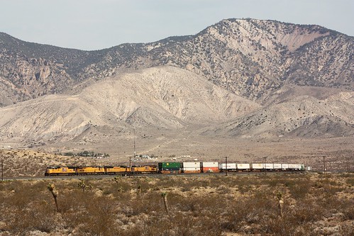 california railroad up train unionpacific americana mojavedesert unionpacificrailroad c45accte americantrains usrailroads emdsd70m