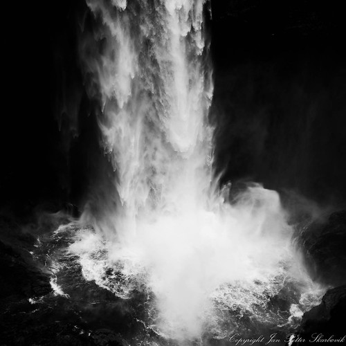 blackandwhite bw white black nature water monochrome norway landscape waterfall nikon outdoor may 2016 2470mm d610 månafossen frafjord