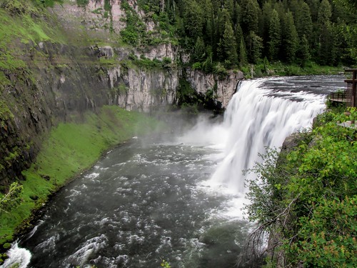 waterfall falls idaho henrysfork mesafalls uppermesafalls 44qn