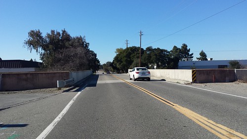 Oldv Mountain View Alviso Road bridge at Calabasas Creek, city limit between Sunnyvale and Santa Clara