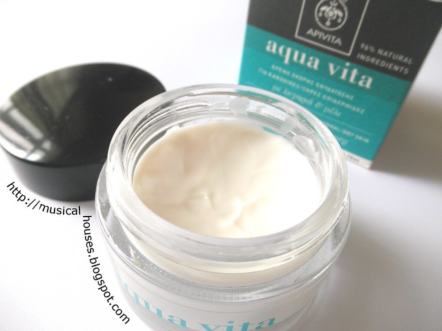 Apivita 24 Hour Moisturizing Cream for Normal to Dry Skin Jar
