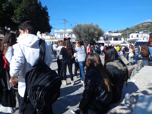 Τσικνοπέμπτη 2014 - Μαθητές σχολείων της Ρόδου στη Ψίνθο ! by Psinthos.Net, on Flickr