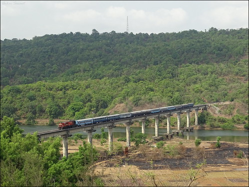holiday indian viaduct special kalyan railways dadar chiplun konkan ratnagiri shastri sawantwadi sangameshwar wdg3a
