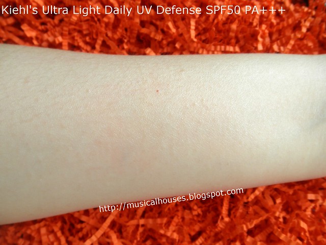Kiehl's Ultra Light Daily UV Defense SPF50 PA+++ Blended Swatch
