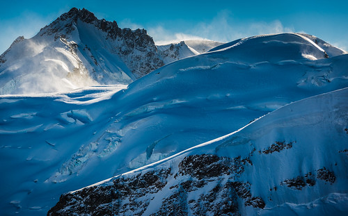 blue snow alps ice jungfraujoch bernesealps gletscherhorn louwihorn louwitor