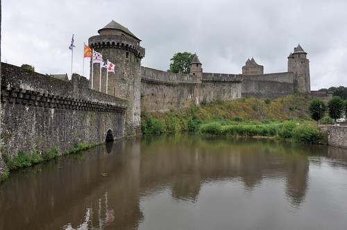 castle francia castello monumenti fortezza bretagna fougeres