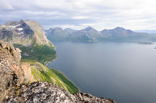 norway norge hiking tromsø troms kvaløya tipåtopp fottur bromsetind