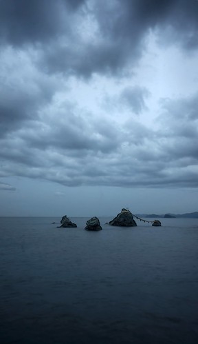 sea cloud rock japan photography tokyo evening couple sony 365 雲 岩 ise 海 伊勢 mie takashi nex 三重 iwa meoto kitajima 夫婦 2013 turntable00000
