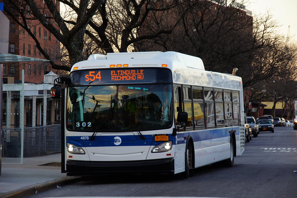 MTA New York City Bus 2011 New Flyer XD40 "Xcelsior" 4878