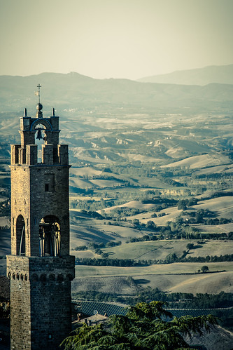 italy tower landscape bell vineyards tuscany montalcino fortress brunello piazzadelpopolo palazzodeipriori