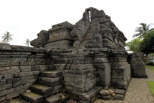 century indonesia temple java site king tomb east malang 12th budda 13th archeology jawa raja timur jago archeological candi shiwa kubur makam tumpang konomark jajaghu sjiwa wisnuwhardana