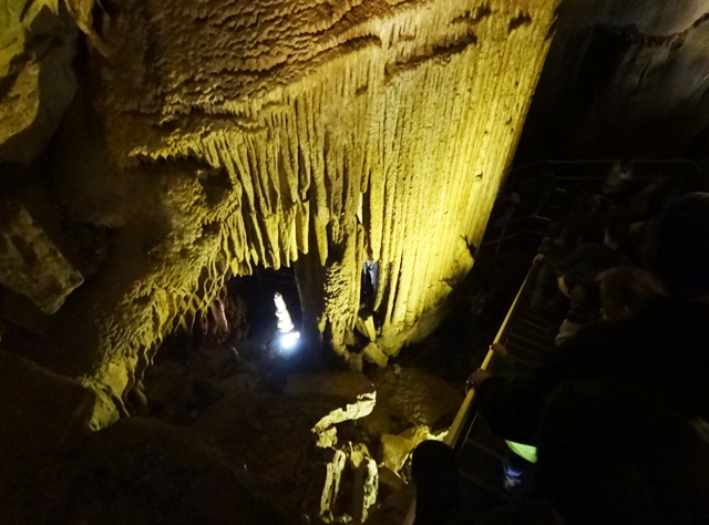 interior-mammoth-cave