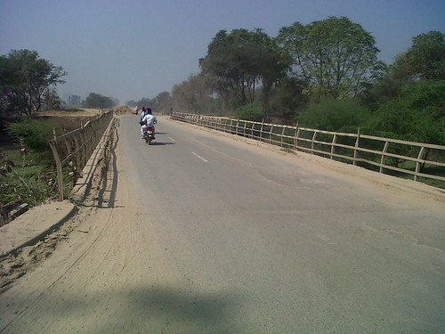 bridge saferoads weakbridge nationalhighwaysindia unsafeconstructionzone forgivingroads