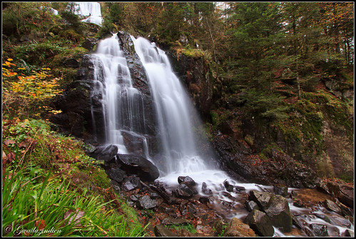 eau long exposure cascades chute rocher forêt