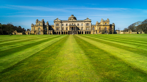 house colour building home grass lines architecture scotland lawn perspective symmetry mansion proportion statelyhome wealth eastlothian opulence gosfordhouse
