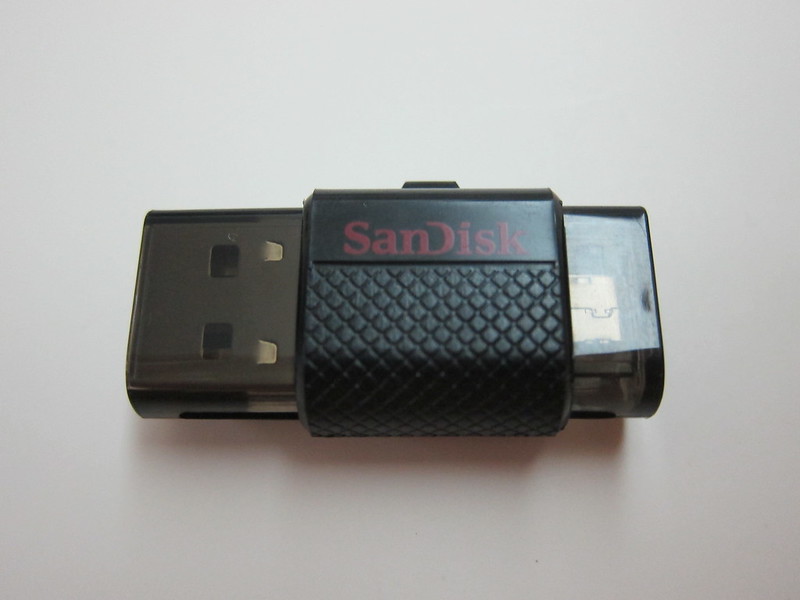 SanDisk Ultra Dual USB Drive - Top