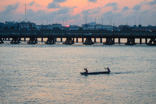 africa old bridge sunset lagune water river fisherman eau fishermen olympus pont pirogue vieux fleuve afrique cotonou pêcheurs bénin tg850