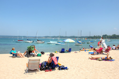 michigan petoskey bayview bayview11241 beaches beaches11241 bayviewbeach lakemichigan greatlakes littletraversebay petoskey11241 sunbathers sailboats lifeguards mi photography miphotography robertcarterphotographycom ©robertcarter