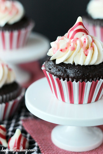 Peppermint Hot Chocolate Cupcakes with Marshmallow Filling | beyondfrosting.com | #hotchocolate #cupcake #peppermint