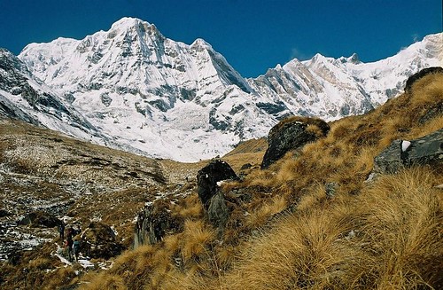 autumn nepal mountain snow 2004 analog trekking trek landscape 1 wind south peak glacier round summit himalaya annapurna sanctuary fang annapurnas canoneos300 chuli i bharha