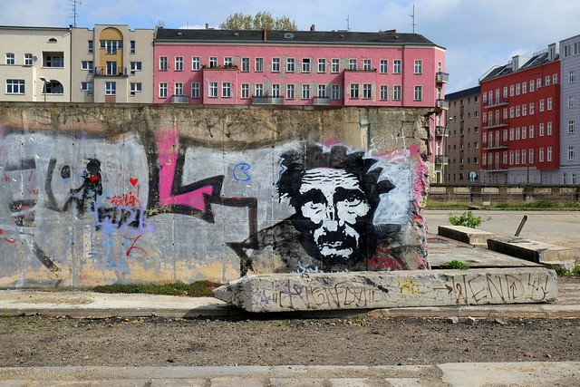streetart | berlin . stralauer allee