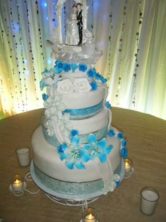 Wedding Cake by Candy Raymundo
