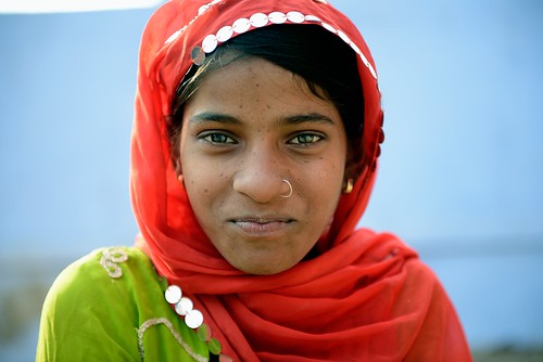 portrait india girl nikon young hijab saree sari d800 karauli 2470mmf28g